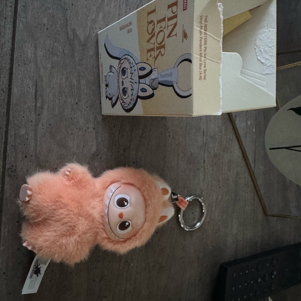 Labubu keychain - Picture 4 of 4